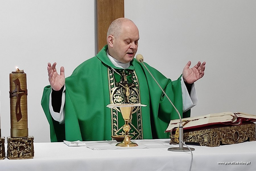 112 Niedzielna Eucharystia.jpg